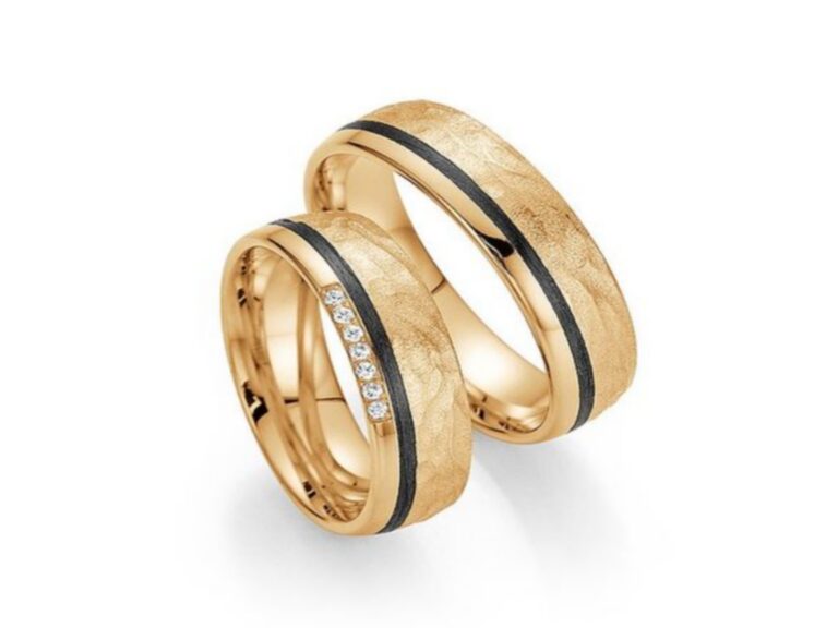 Vigselring On Fire Carbone – Exklusiv Ring i 18K Guld Vigselring On Fire Carbone – Exklusiv Ring i 18K Guld